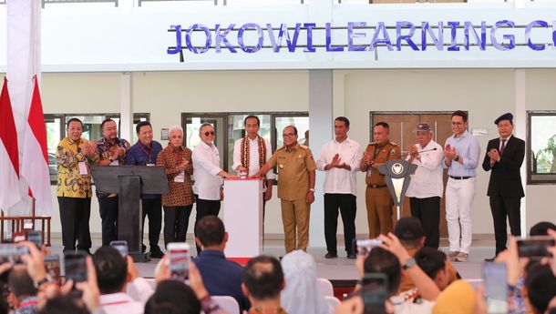 Presiden Resmikan Gedung Jokowi Learning Centre di SMA Kebangsaan Lampung Selatan