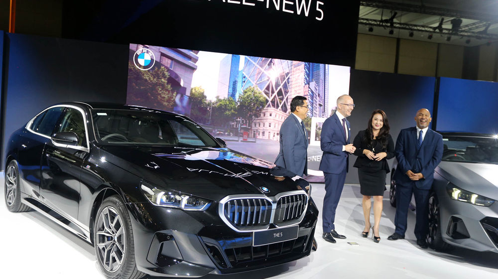 Peluncuran The All New 5 BMW - Panji 1.jpg