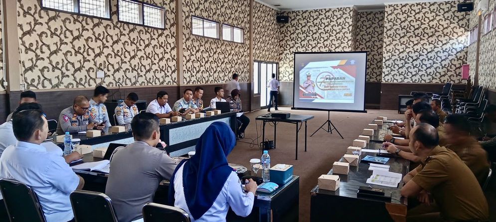 FKLL wilayah Lampung Selatan, Senin (22/7/2024) membahas perihal upaya upaya pencegahan kecelakaan di wilayah Lampung Selatan.