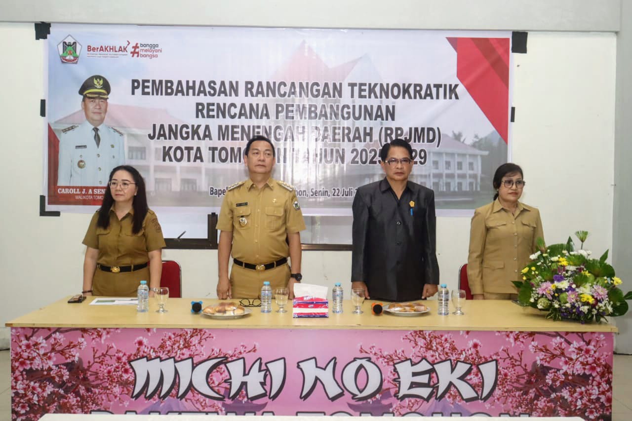 Wali Kota Tomohon Caroll J.A Senduk menghadiri kegiatan Pembahasan Rancangan Teknokratik RPJMD Kota Tomohon 2025 - 2029. (Foto: Istimewa)