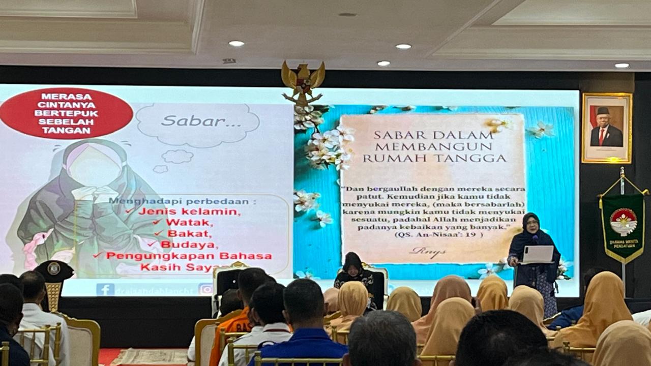 Bangun Suasana Harmonis Pasangan Suami Isteri, DWP Balikpapan Gelar Seminar Keluarga