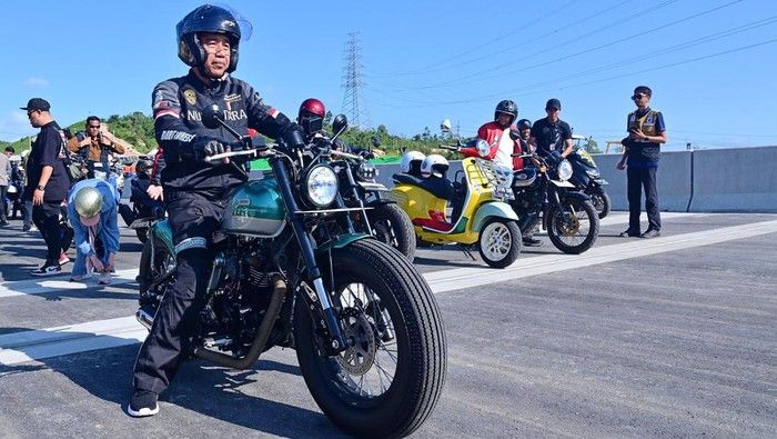 Jokowi motoran di IKN bersama artis dan influencer (Foto: Rusman/setpres)