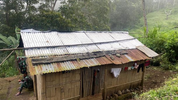 TMMD Atasi Masalah Tiga Keluarga Desa Riit yang Hidup Tanpa MCK dan Sering  Buang Air di Kebun