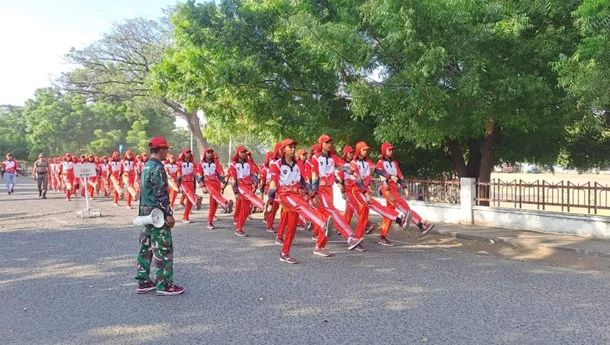 Jelang HUT RI ke-79, Anggota Kodim 1603/Sikka Latih Paskibra Tingkat Kabupaten Sikka