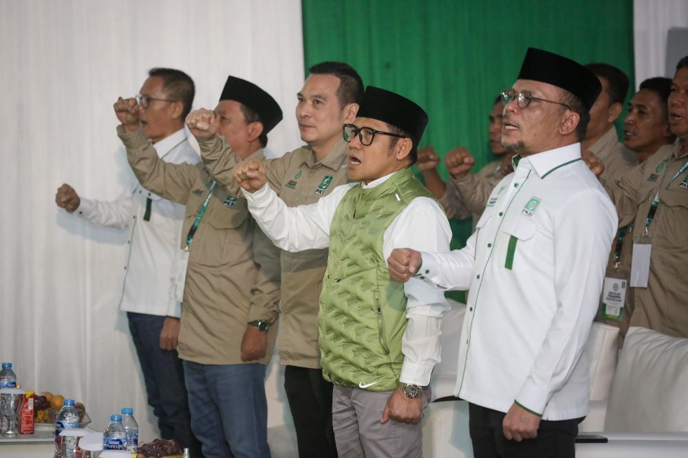 Ketum PKB, Muhaimin Iskandar  bersama pimpinan PKB dalam Sekolah Pemimpin Perubahan; kali ini Para Pemimpin dari DKI, Kalteng, Kalbar, Kaltim dan Kaltara.