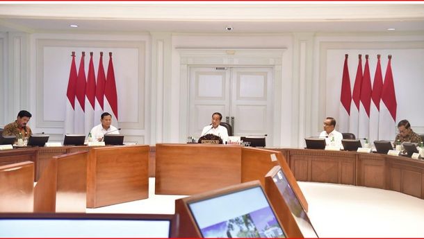 Pimpin Ratas RAPBN 2025, Presiden Jokowi: Waspadai Risiko Ekonomi Global