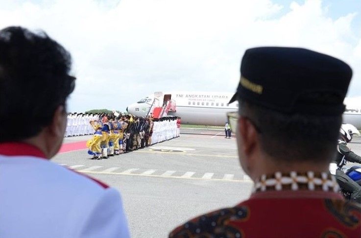 Untuk pertama kalinya, duplikat bendera Sang Merah Putih atau Bendera Pusaka, dan teks proklamasi tiba di Benua Etam. 