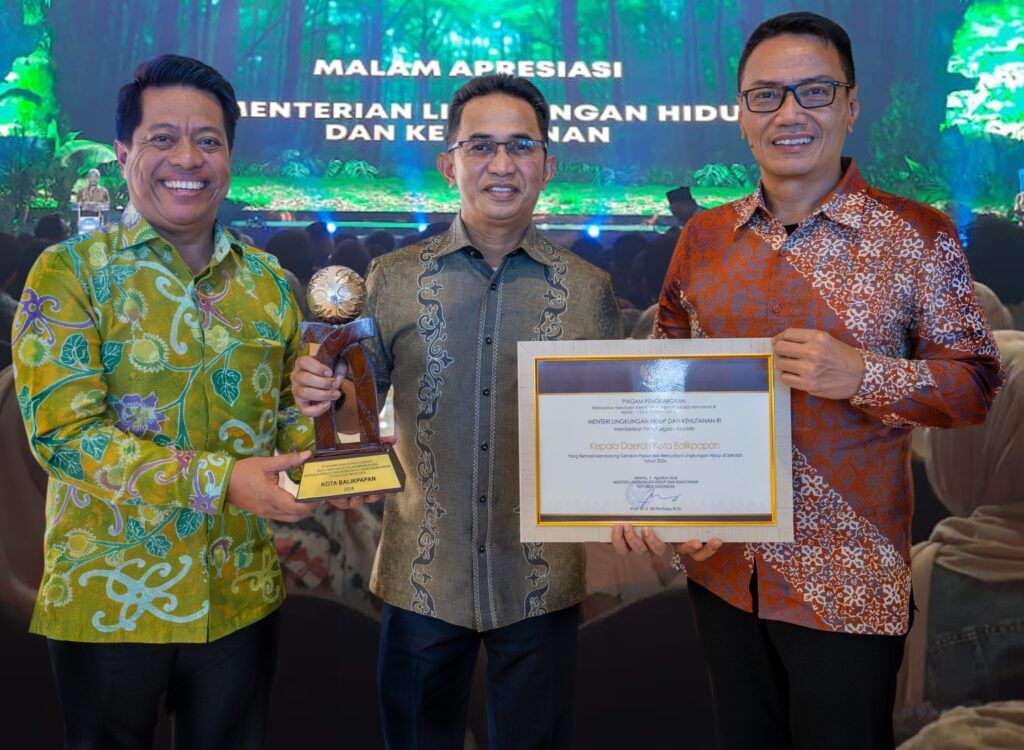Wali Kota Balikpapan Terima Penghargaan Lingkungan Hidup dari KLHK