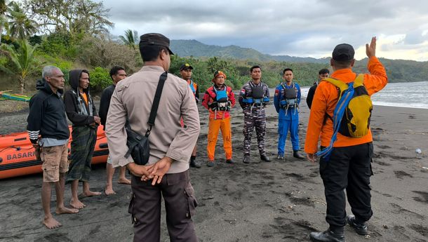 Tim SAR Gabungan Lakukan Pencarian Remaja yang Tenggelam di Perairan Lela