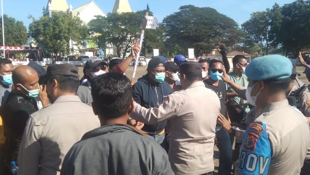 Polres Sikka Gelar Simulasi Sispamkota untuk Pengamanan Pilkada di Kabupaten Sikka