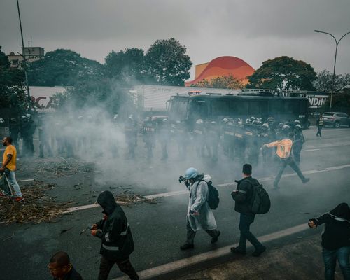 Waspada! Ini Bahaya Gas Air Mata dan Efeknya