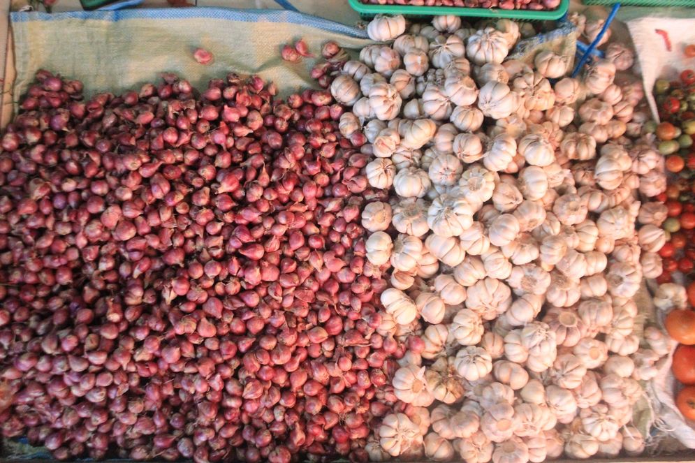 Update Harga Sembako Palembang: Harga Bawang Merah mulai Naik, Tomat Anjlok