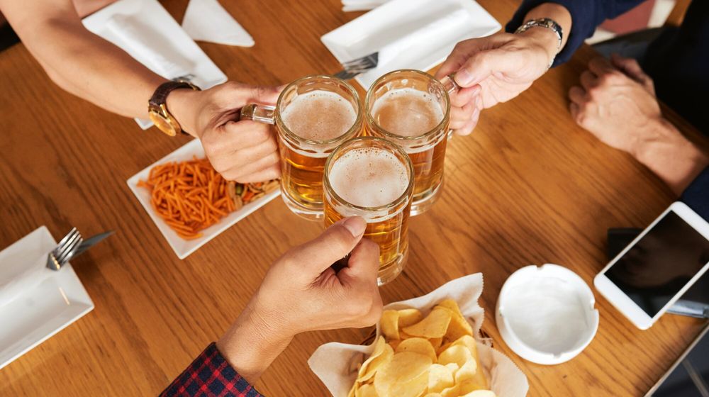 5 Makanan Ini Dilarang Dikonsumsi Bersamaan dengan Alkohol, Tidak Sembarangan!