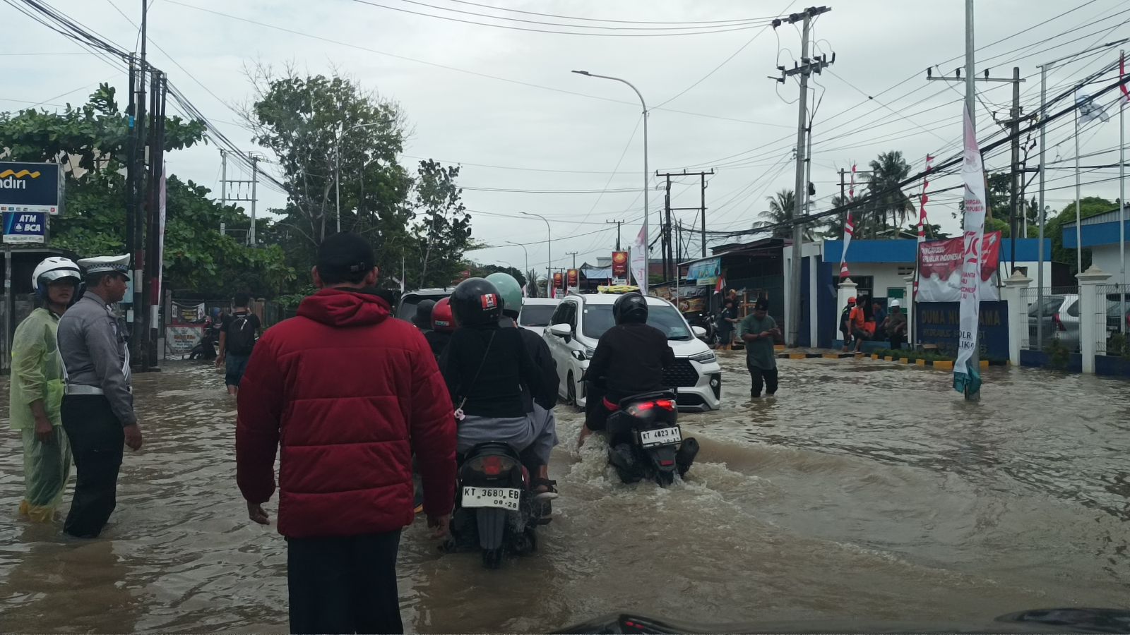 Banjir di salah satu wilayah Kota Balikpapan ketika terjadi Hujan dengan intensitas tinggi