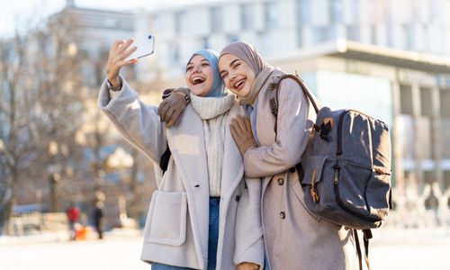 5 Tips Melindungi Perangkat dan Data Pribadi Saat Traveling