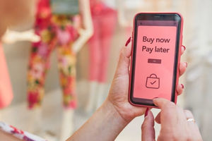 Belanja dengan paylater.