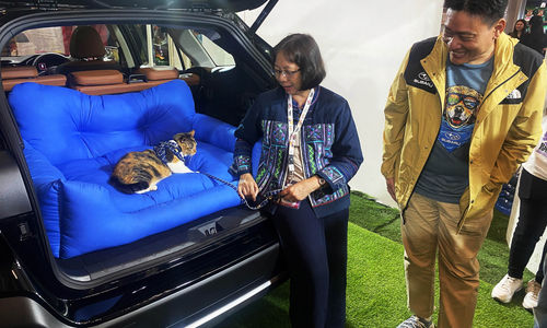 Subaru Peduli Hewan - Panji 6.jpg