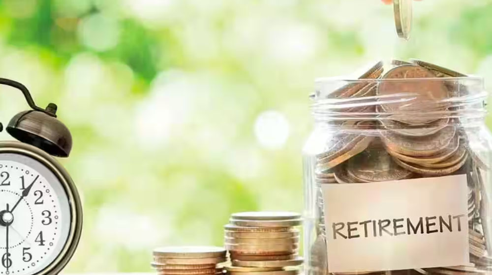 Ilustrasi menabung untuk pensiun dini.