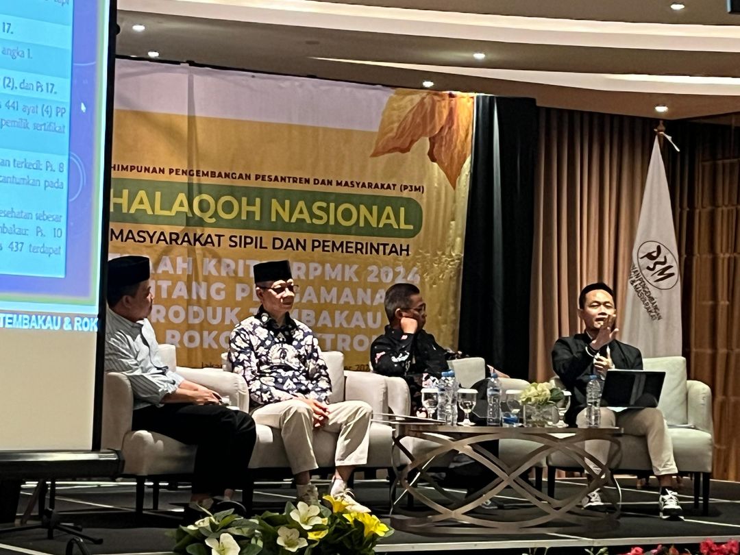 Halaqoh Nasional Masyarakat Sipil Dan Pemerintah "Telaah Kritis RPMK 2024 tentang Pengamanan Produk Tembakau dan Rokok Elektronik" di Jakarta, 17 September 2024.
