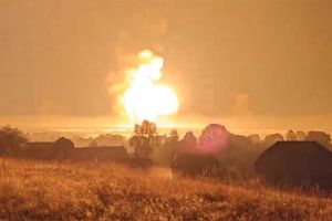 ledakan gudang senjata.jpg