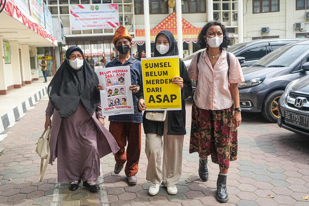 Tergugat Kembali tidak Hadiri Sidang Gugatan Asap Karhutla Sumsel, Oleh Petani, Nelayan, Ibu Rumah Tangga dan Peternak