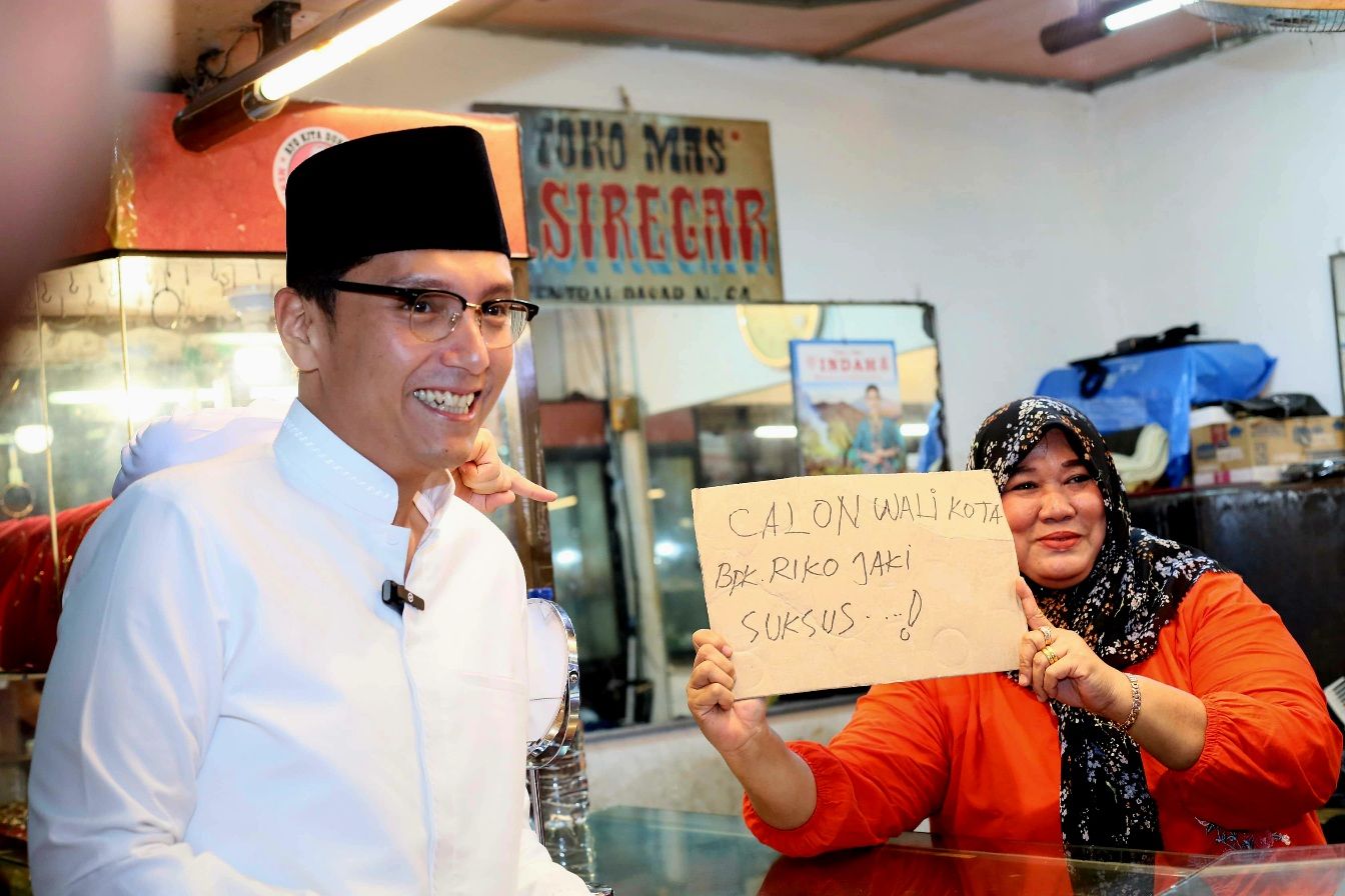 Calon Wali Kota Medan Rico Waas mendapat dukungan dari salah seorang pedagang di pusat pasar