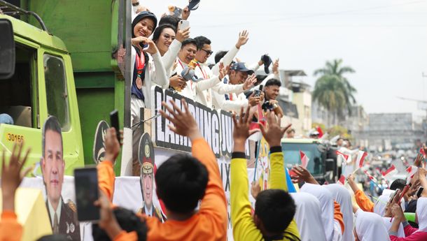 Meriah! Pawai Kirab Kontingen PON XXI Lampung Sambut Atlet Berprestasi