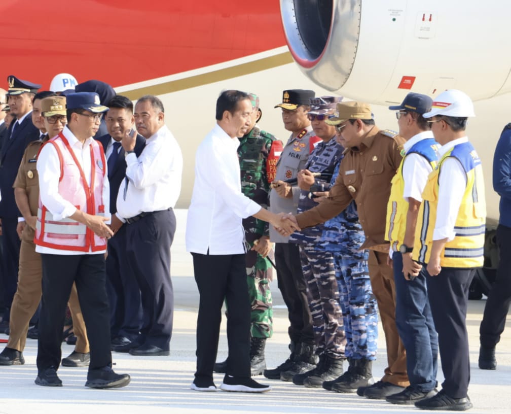 Perdana Bandara VVIP IKN, Pj Bupati PPU Sambut Presiden Jokowi  