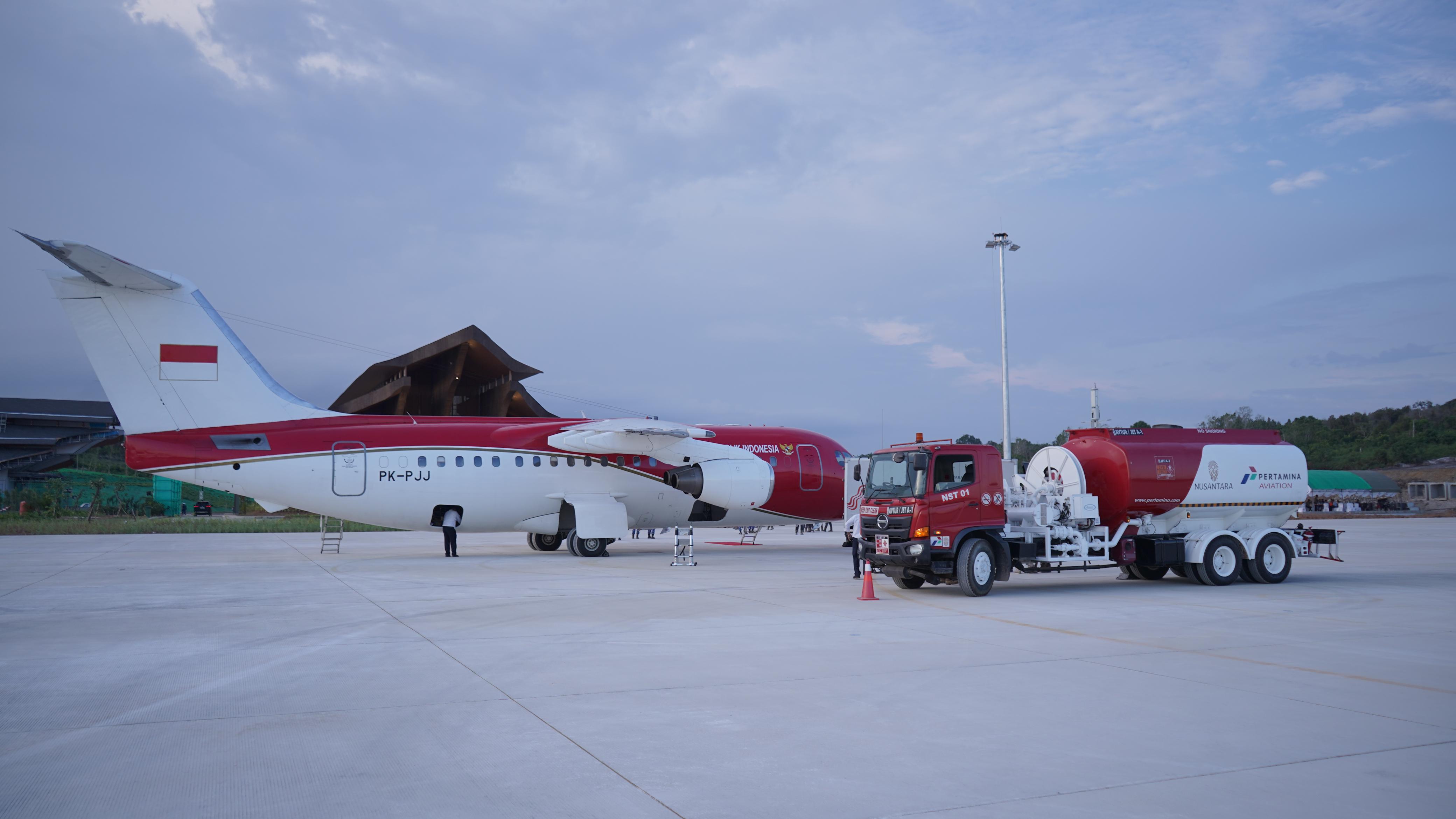 Pertamina Patra Niaga Lakukan Pengisian Avtur Perdana di Bandara IKN 