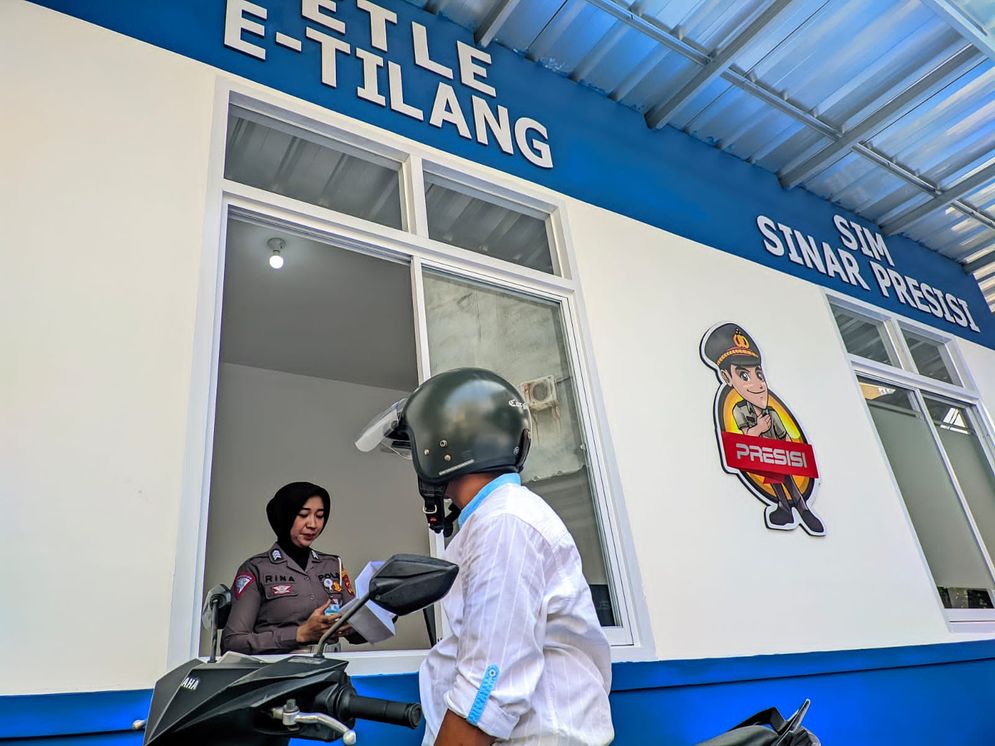 Inovasi Satlantas: Layanan Perpanjangan SIM Drive Thru dan E-TLE Akan Diluncurkan di Bandar Lampung