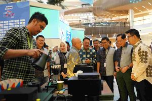 Foto Siaran Pers - Transaksi Tembus Rp17 Miliar, BCA UMKM Fest 2024 Berakhir_ Sukses Perluas Bisnis Lintas Sektor (1).JPG