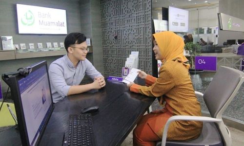 Suasana pelayanan nasabah Bank Muamalat(1).jpg
