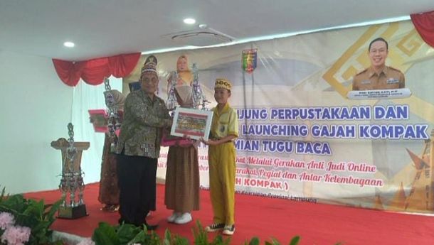 Siswa SMP 7 Kotabumi Raih Juara Harapan III Lomba Pidato Bahasa Lampung Tingkat Provinsi