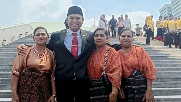 Kembali Dilantik Jadi Anggota DPD RI, Angelius Wake Kako: 'Terima Kasih Rakyat NTT'