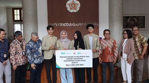 Dari BSI, UGM Terima Beasiswa Senilai Rp 2,3 Miliar