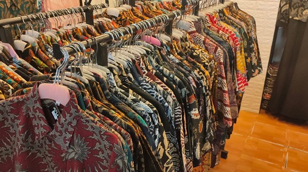 Pusat batik Blok M Square.