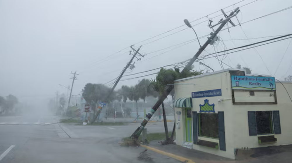 Ilustrasi badai milton.