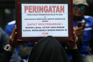 Demo Buruh Rokok Keemenkes - Panji 6.jpg