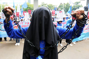 Demo Buruh Rokok Keemenkes - Panji 1.jpg