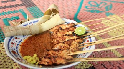 Sate Bulayak.