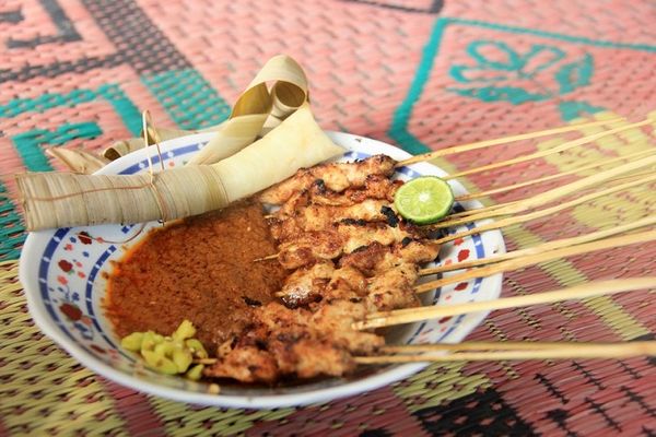 Sate Bulayak.