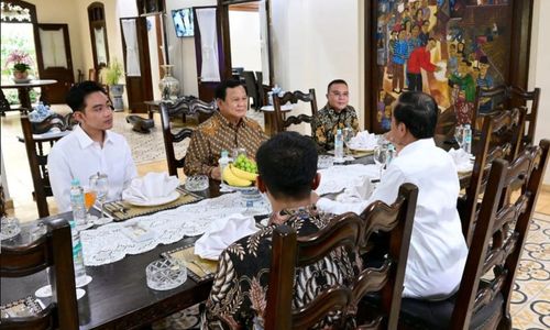 Pertemuan Jokowi dan Prabowo di rumah pribadi Jokowi, di Sumber, Solo