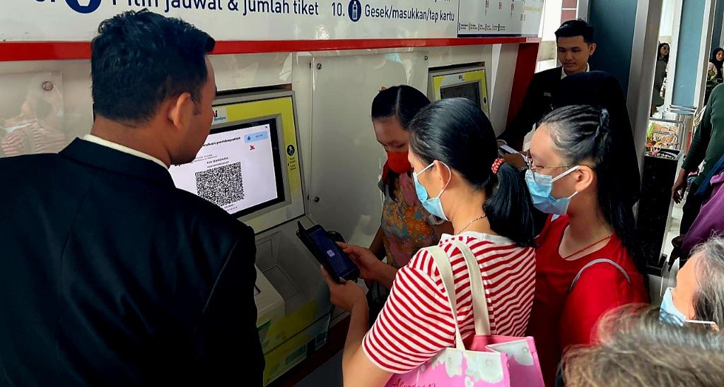 Libur panjang mendorong lonjakan jumlah penumpang KAI Bandara Medan