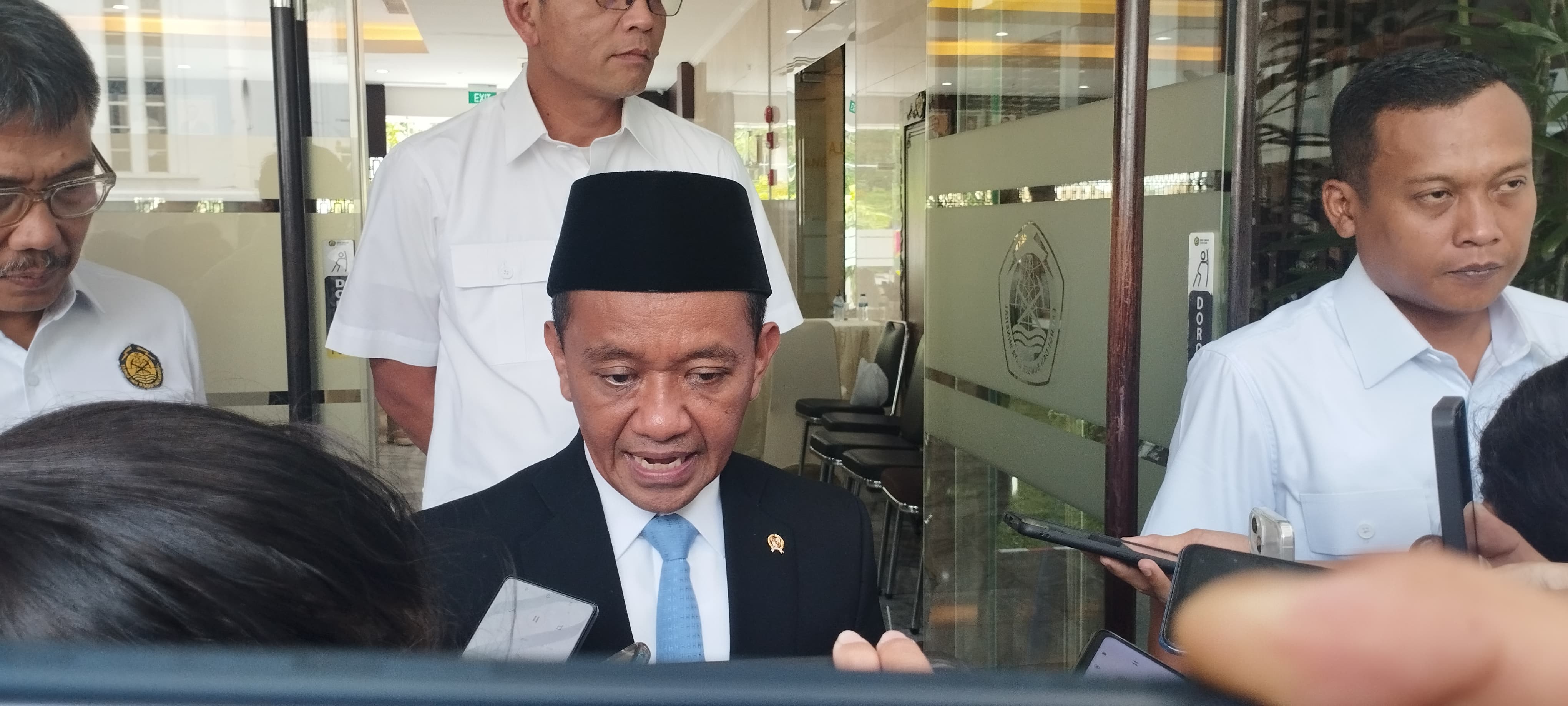 Menteri ESDM Bahlil Lahadalia yang resmi dilantik pada Senin, 21 Oktober 2024 di era kepemimpinan Presiden Prabowo Subianto. 