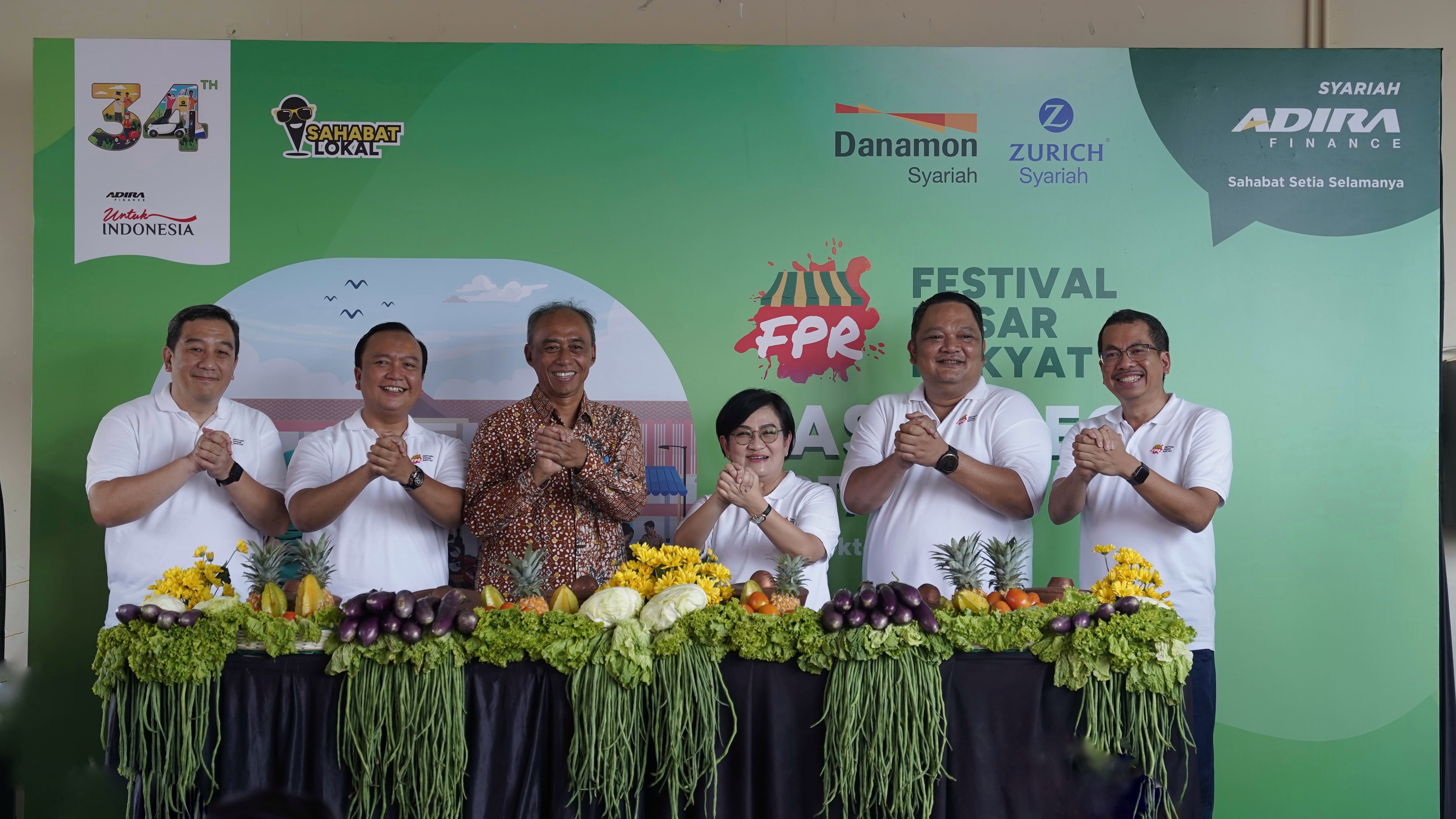 Demi menghidupkan kembali pasar rakyat sebagai pusat aktivitas ekonomi dan sosial, Festival Pasar Rakyat (FPR) 2024 kembali digelar di lokasi ketiganya, yakni Pasar Legi Solo, pada 19-20 Oktober 2024. 