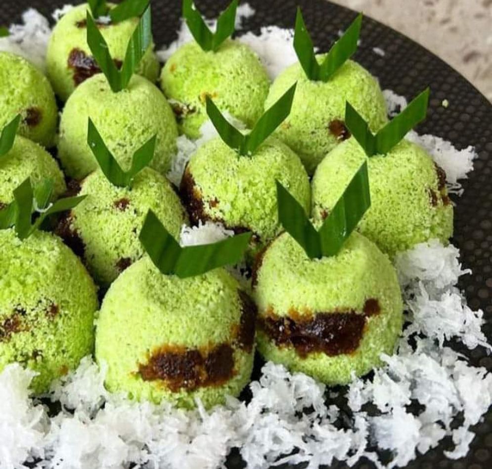 Putu Mangkok Pandan 