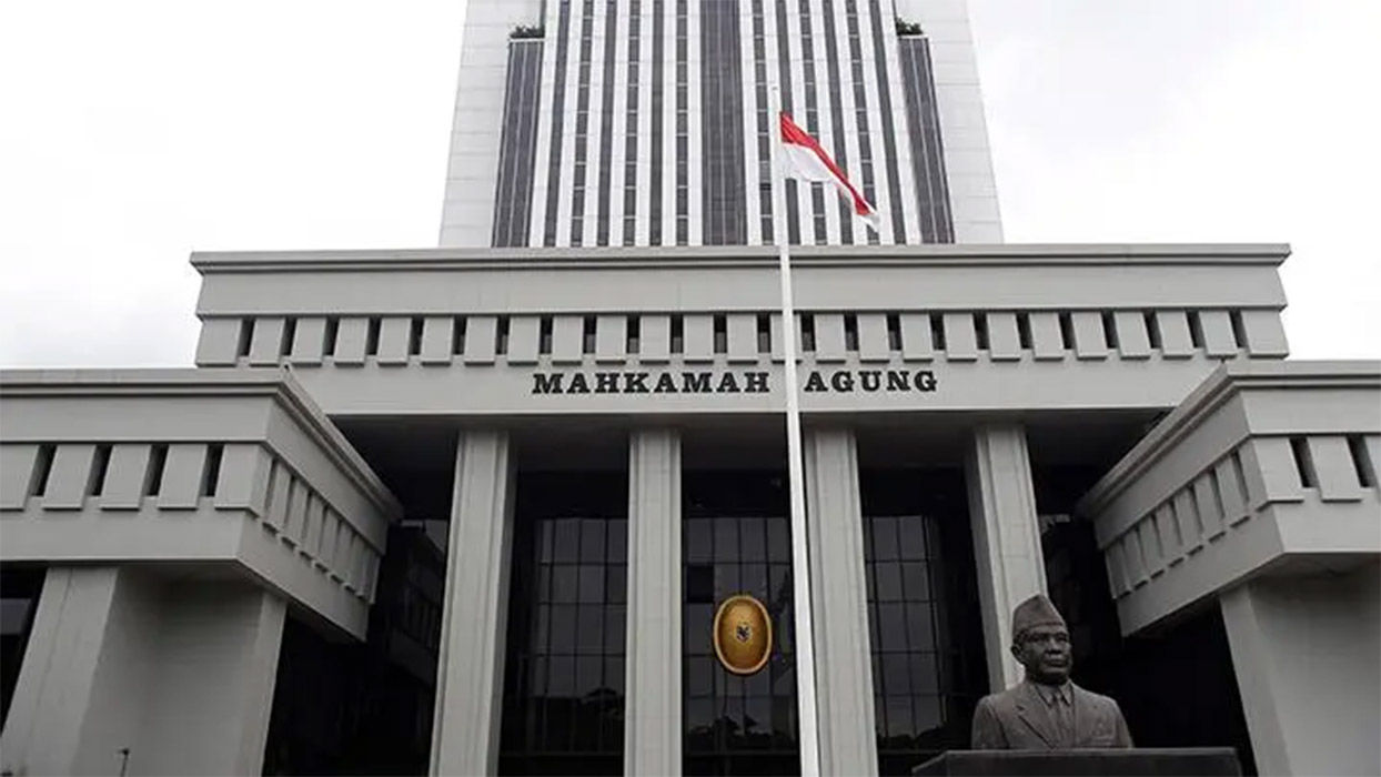 mahkamah agung.jpg