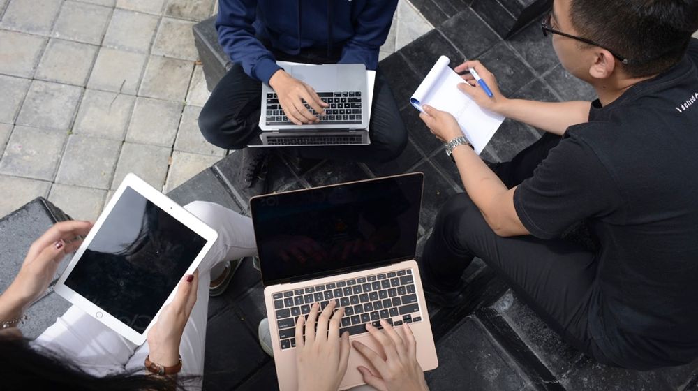 Transformasi Pendidikan Digital Lancar dengan Solusi Server IDCloudHost untuk Sekolah
