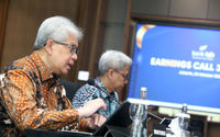 Direktur Utama bank bjb, Yuddy Renaldi bersama Direktur Keuangan Hana Dartiwan saat Analyst Meeting FY 2024 di kantor bank bjb Gedung T Tower, Jakarta. Selasa 29 Oktober 2024. Foto : Panji Asmoro/TrenAsia