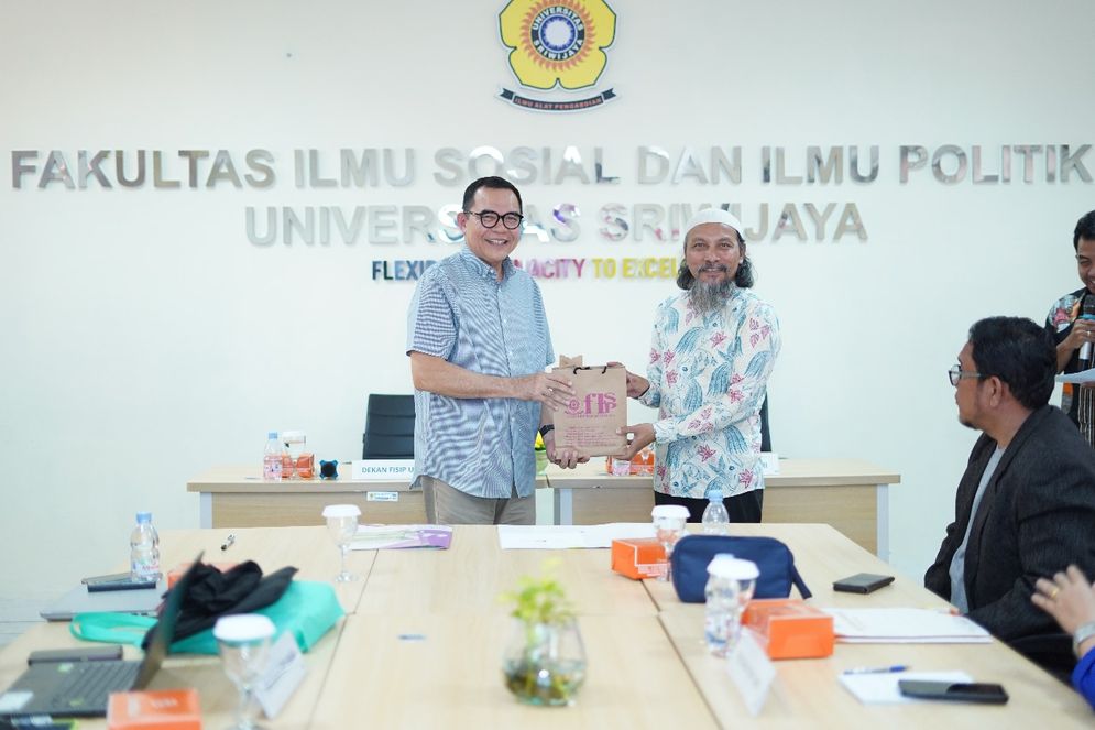 Fisip Unsri Kerja Sama dengan Fisip Universitas Riau guna Meningkatkan Penjaminan Mutu Kurikulum  